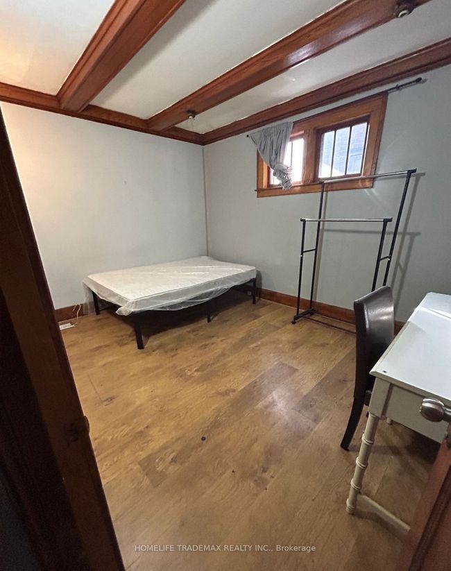 329 Rankin Ave, House other with 8 bedrooms, 3 bathrooms and 4 parking in Windsor ON | Image 12