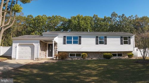 16 Villa Dr, Berlin, NJ, 08009-9627 | Card Image