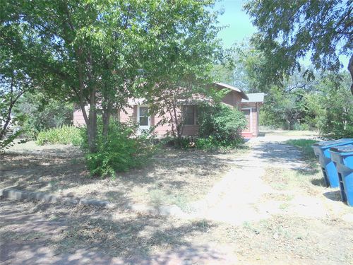 1102 W 7th St, Cisco, TX, 76437-2952 | Card Image