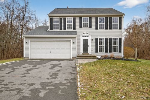 4848 Yenny Rd, Syracuse, NY, 13215-9581 | Card Image