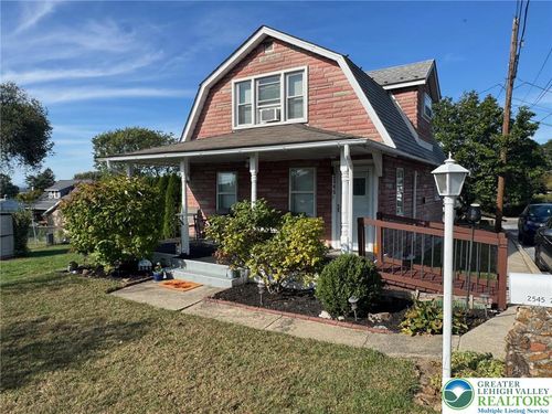 2545 27th St Sw, Allentown, PA, 18103-7207 | Card Image