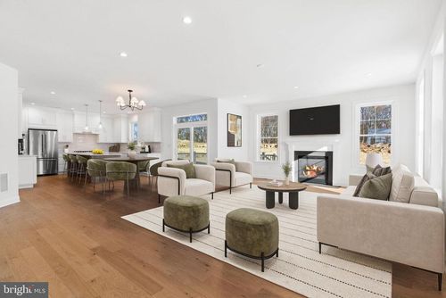 108 Lexington Mnr, GLENMOORE, PA, 19343 | Card Image