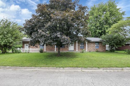 8 Willis Ct, Washington Court House, OH, 43160-1073 | Card Image