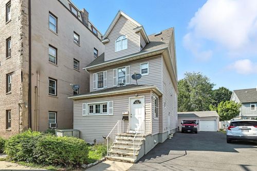 5 Dillon Rd, Larchmont, NY, 10538-3405 | Card Image