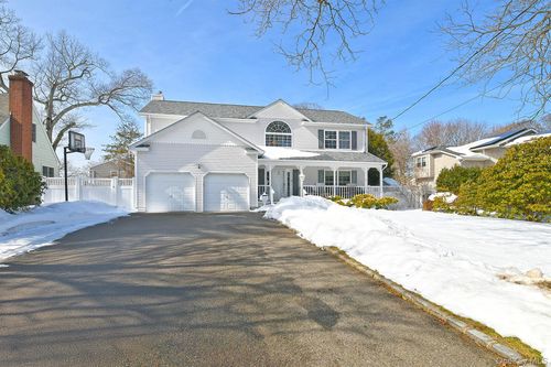 312 Cambon Ave, Saint James, NY, 11780-2517 | Card Image