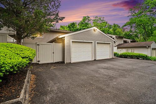 17 Woodview Ct, Cincinnati, OH, 45246 | Card Image