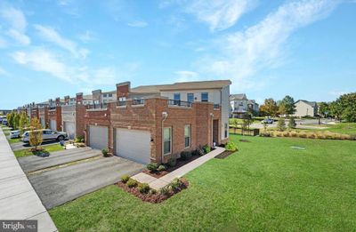 42774 Cumulus Terrace, Townhouse with 3 bedrooms, 2 bathrooms and null parking in ASHBURN VA | Image 2