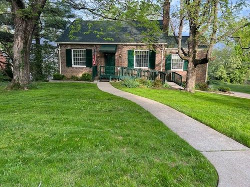 115 Maplemere Dr, Clarksville, TN, 37040-3556 | Card Image