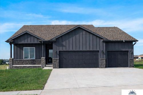 9617 N 167th St, Bennington, NE, 68007-2870 | Card Image