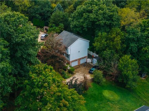 4 Barrington Dr, Pittsburgh, PA, 15209-1721 | Card Image