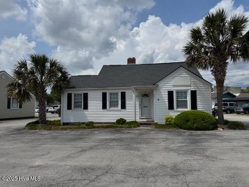 203 W Bayshore Blvd, Jacksonville, NC, 28540-5339 | Card Image