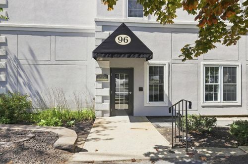 203-96 River Rd, Manchester, NH, 03104-2900 | Card Image