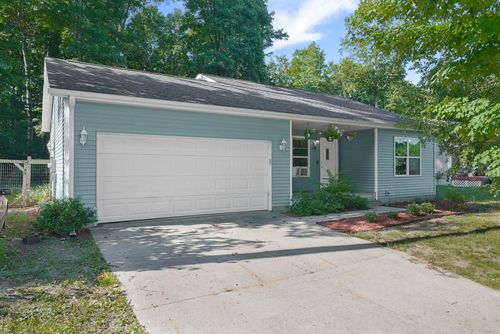 5173 Palmer Pl, Traverse City, MI, 49685-6900 | Card Image