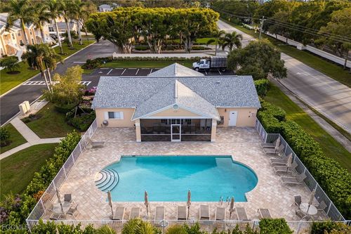 204-774 Wiggins Lake Dr, NAPLES, FL, 34110-6009 | Card Image