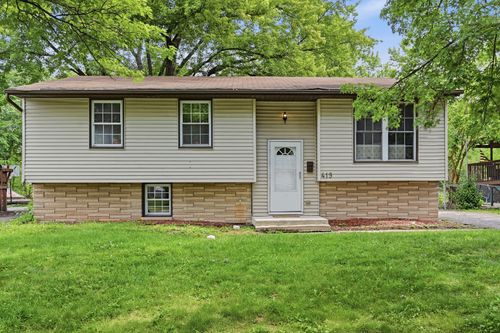 419 E Maple Dr, Glenwood, IL, 60425-1438 | Card Image