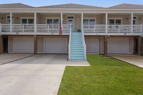 123 E Fifth St, Long Beach, MS, 39560-6110 | Card Image