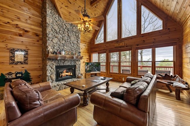 1036 Laurel Creek Trl, Home with 3 bedrooms, 4 bathrooms and null parking in Cherry Log GA | Image 5