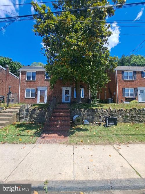 611 South St, Historic New Castle, DE, 19720-5025 | Card Image