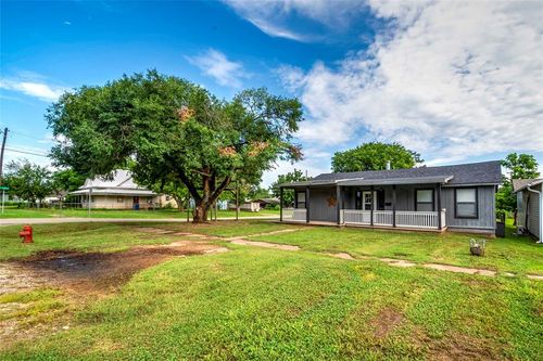 201 E 2nd St, Stroud, OK, 74079-4226 | Card Image