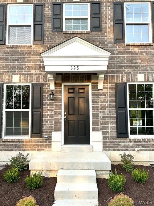 328 Fall Harvest Pkwy, Wentzville, MO, 63385-6026 | Card Image