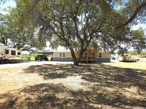 700 Avery Cir, Poteet, TX, 78065-4330 | Card Image