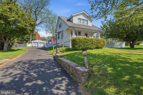 49 Maple Ave, SOUTHAMPTON, PA, 18966-3225 | Card Image
