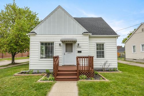 3083 Barrett Ave Sw, Grandville, MI, 49418-1610 | Card Image