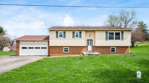2090 Crumley Rd Sw, Lancaster, OH, 43130-9285 | Card Image