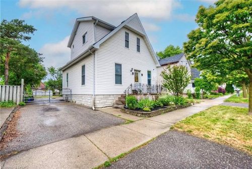 10 Bruce St, Brantford, ON, N3R1E2 | Card Image