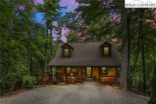 228 Woodby Ridge Rd, Vilas, NC, 28692-9714 | Card Image