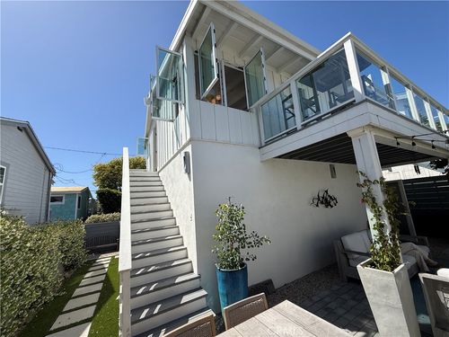 236 La Brea St, Laguna Beach, CA, 92651-1345 | Card Image