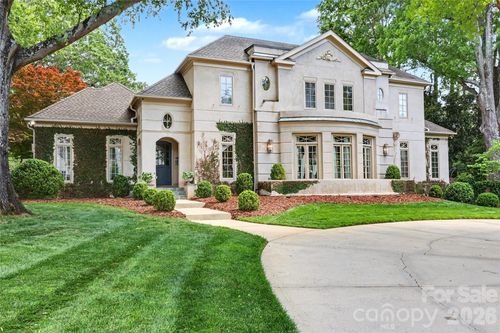 2301 Queens Rd E, Charlotte, NC, 28207-2733 | Card Image