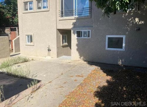 528 N Citrus Ave, Vista, CA, 92084 | Card Image