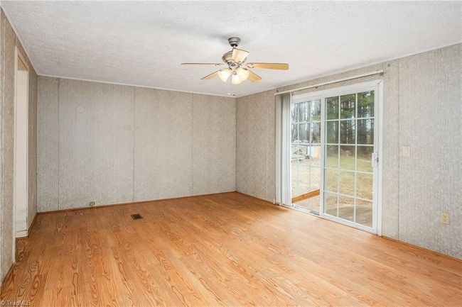 195 Old Barrett Rd, House other with 2 bedrooms, 2 bathrooms and null parking in Ennice NC | Image 8