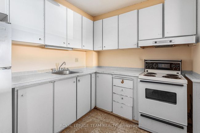 208 - 3100 Carling Ave, Condo with 1 bedrooms, 1 bathrooms and 1 parking in Nepean ON | Image 5