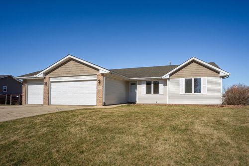 745 Golden Prairie Dr, DAVIS JUNCTION, IL, 61020-9442 | Card Image