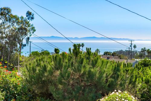 735 Juanita Avenue, SANTA BARBARA, CA, 93109 | Card Image