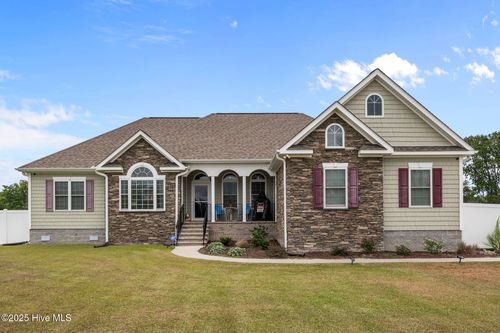 2889 Beddard Rd, Grimesland, NC, 27837-9151 | Card Image