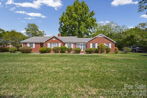 6811 E Marshville Blvd, Marshville, NC, 28103-1194 | Card Image