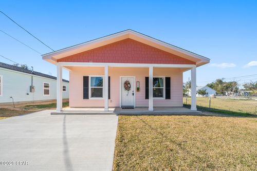 523 Spring Avenue, Panama City, FL, 32401 | Card Image