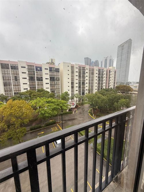 apt-602-16909 N Bay Rd, Sunny Isles Beach, FL, 33160-4225 | Card Image