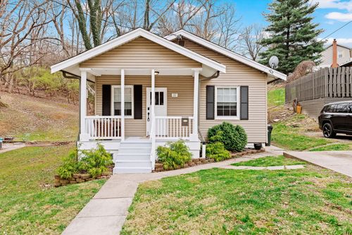 32 Tower Hill Rd, Fort Thomas, KY, 41075-1124 | Card Image