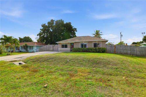 5490 27th Ave Sw, NAPLES, FL, 34116-7510 | Card Image