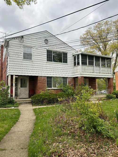 1574 Oak Knoll Dr, Cincinnati, OH, 45224-1053 | Card Image