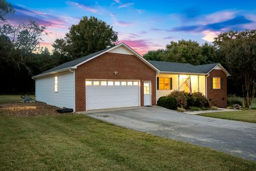 584 Fairview Cir, Winchester, TN, 37398-3569 | Card Image