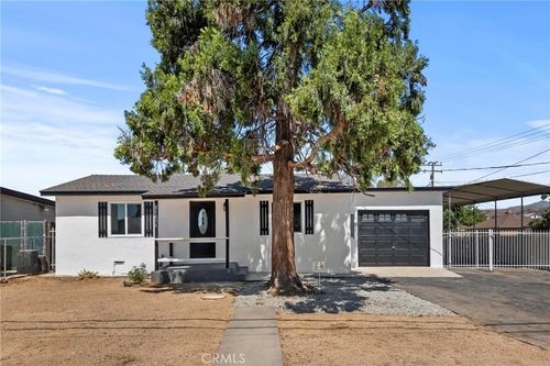 31890 Avenue E, Yucaipa, CA, 92399-1613 | Card Image