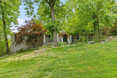 6420 Lake Meadows Dr, Hixson, TN, 37343-3118 | Card Image