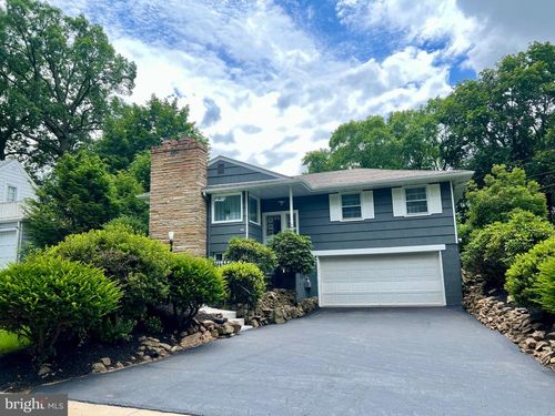 713 Winchester Ave, LAWRENCE TOWNSHIP, NJ, 08648-4432 | Card Image