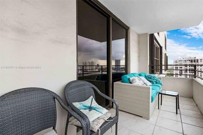 1920 - 2500 Parkview Dr, Condo with 2 bedrooms, 2 bathrooms and null parking in Hallandale Beach FL | Image 2