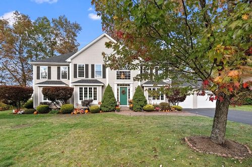 17 Meredith Rd, Salem, NH, 03079-4248 | Card Image